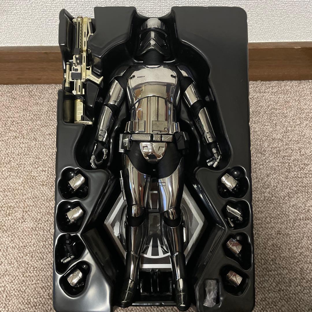 【美品】 スター・ウォーズ　フォースの覚醒　キャプテン・ファズマ