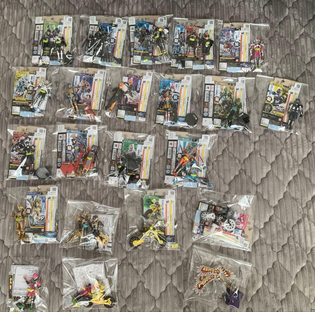 仮面ライダー エグゼイド 装動 21体 +フィギュア1体+アーマー•エフェクト