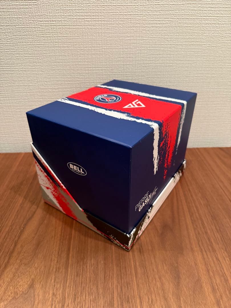 ピエールガスリー 直筆サイン ヘルメット 世界600ピース限定生産