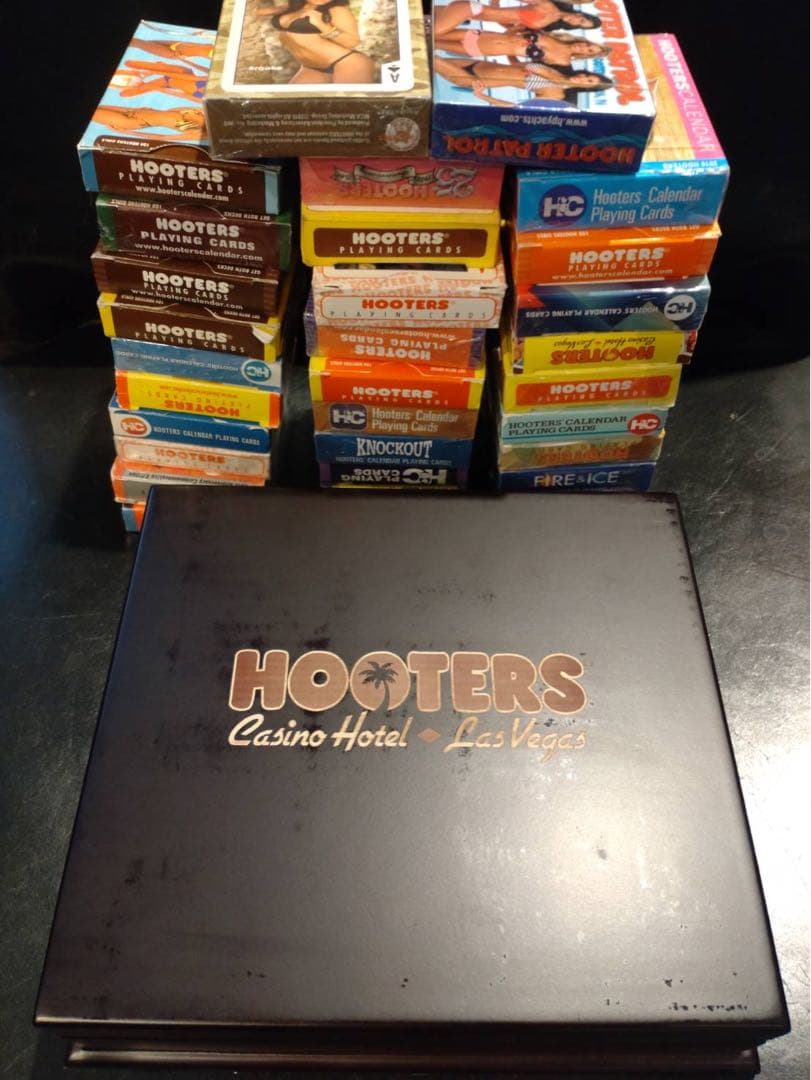 フーターズ　トランプ　セクシー　30個