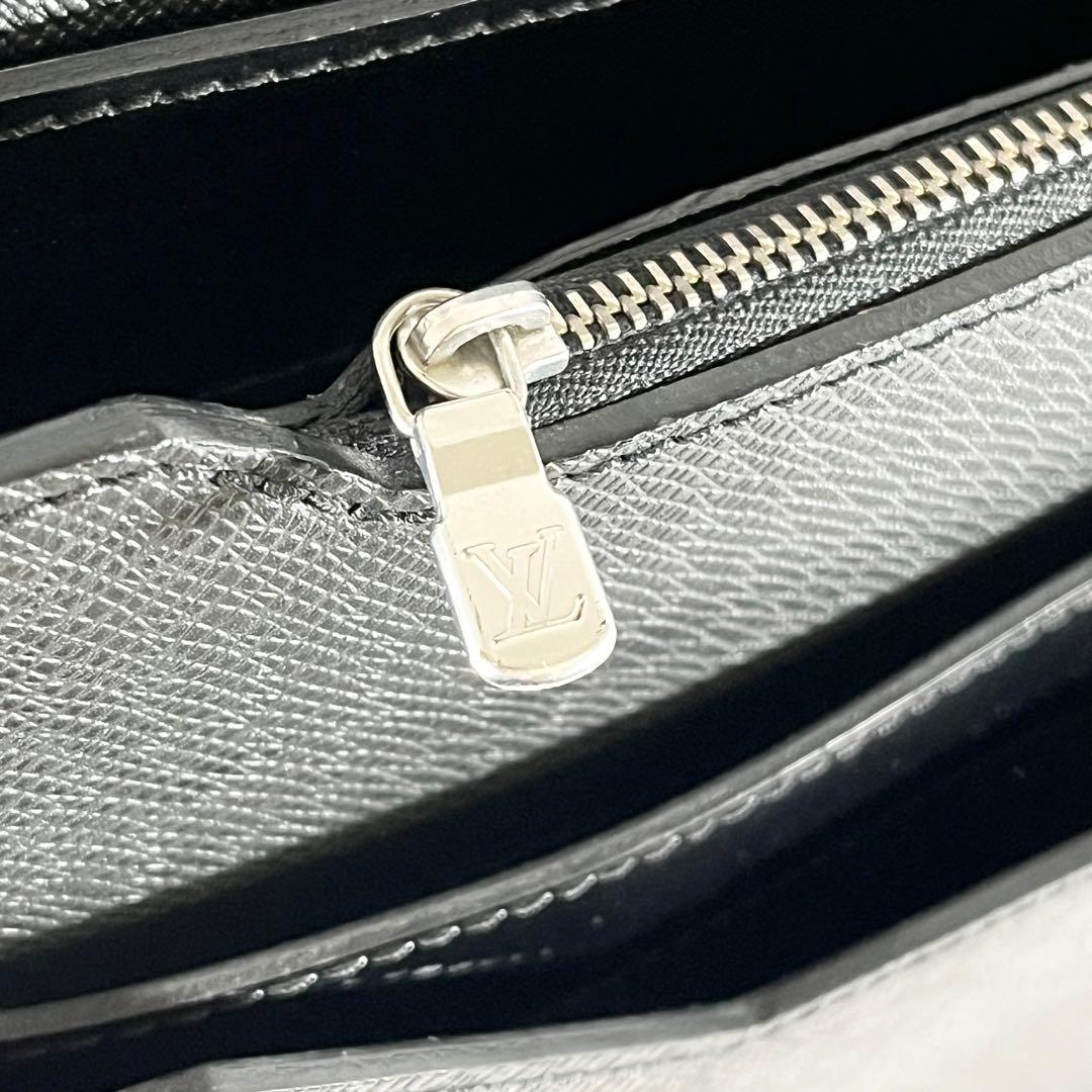 LOUIS VUITTON ルイヴィトン タイガ ビジネスバッグ グレー