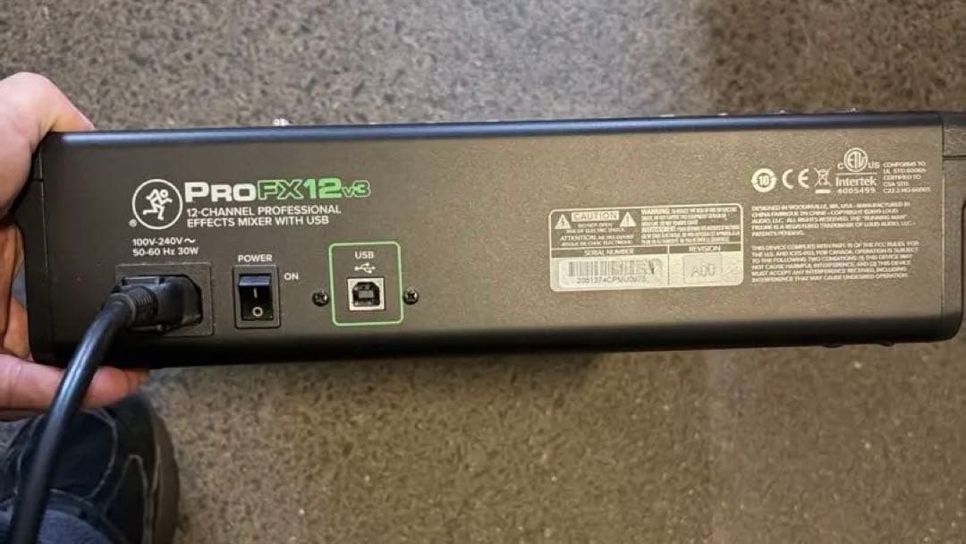 MACKIE ProFX12v3 アナログミキサー【使用少】　ヘッドフォン付き