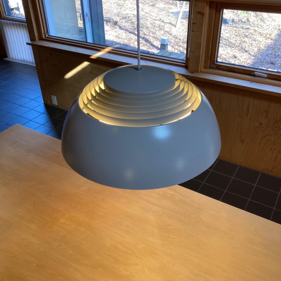 AJ  500 廃番　薄い白灰色 美品