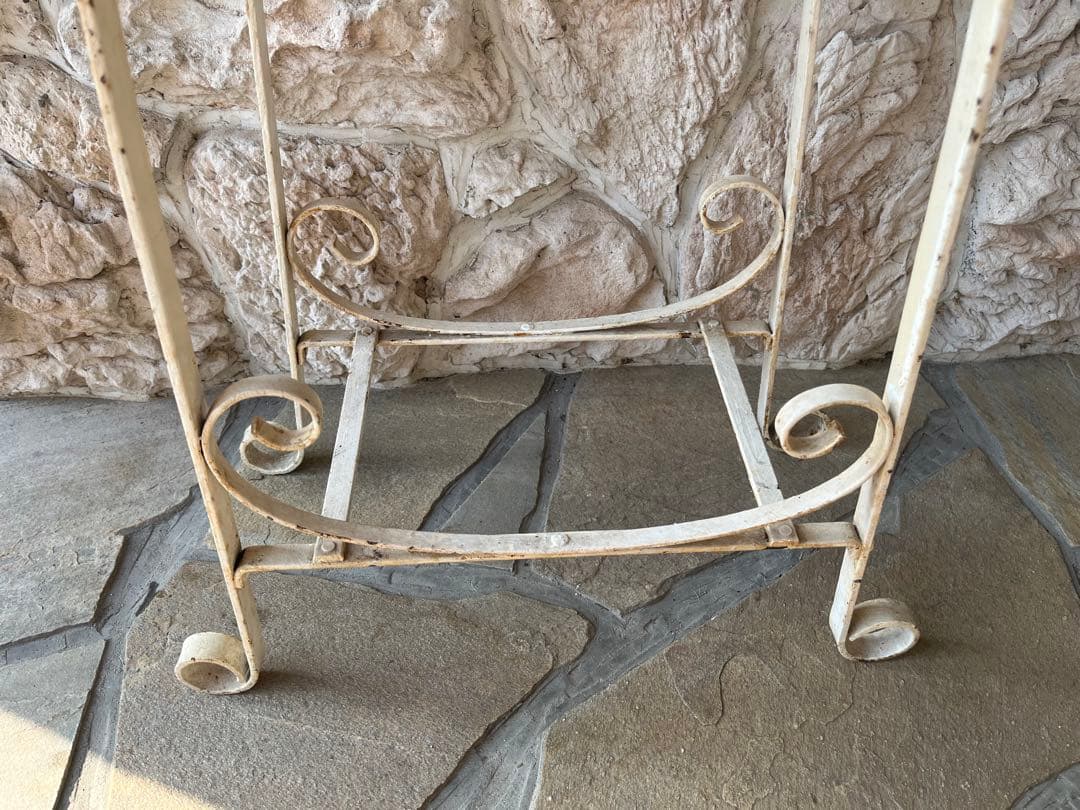 ☆値下げ☆フランスアンティーク　アイアン製ホワイトペイントの傘立て