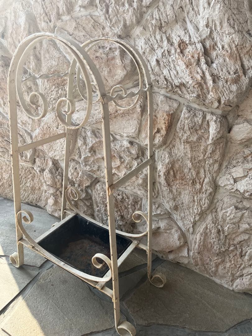 ☆値下げ☆フランスアンティーク　アイアン製ホワイトペイントの傘立て