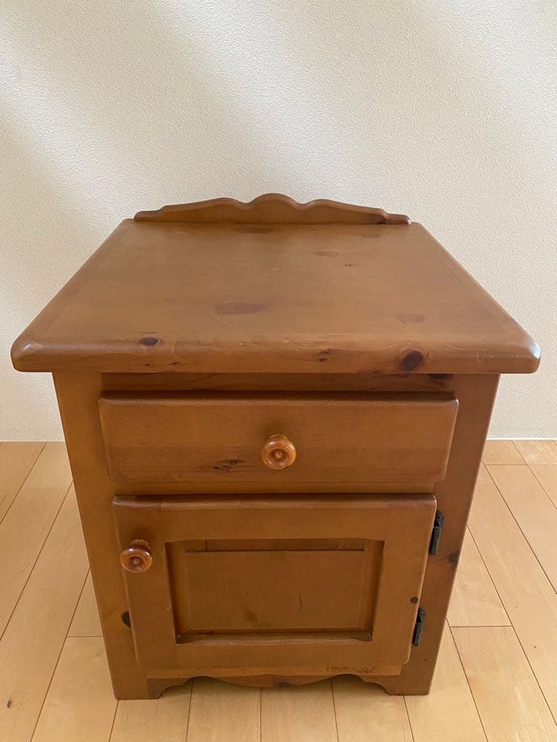 コスガ プロヴァンス ナイトテーブル