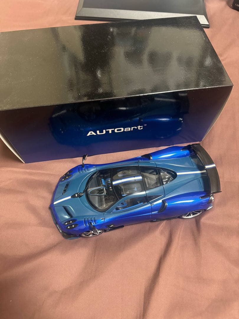 オートアート 1/18 ミニカー パガーニ