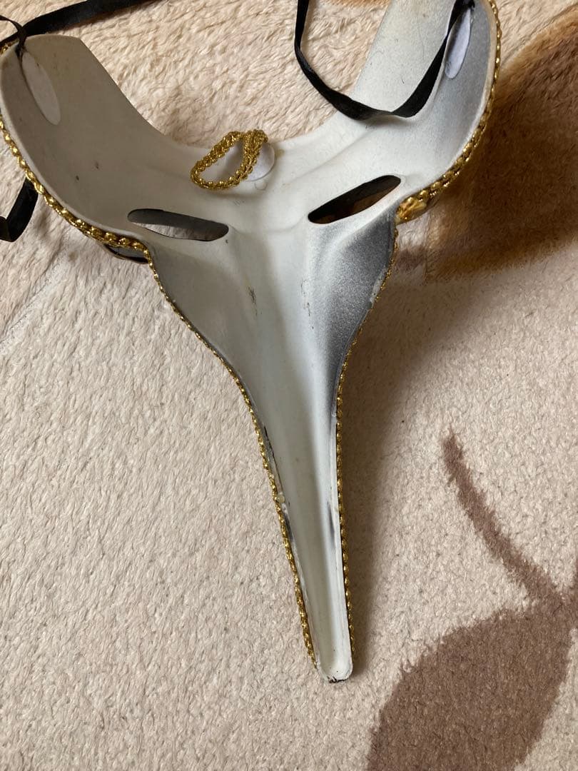 クラック加工の白黒マスク　パーティー　仮装　ベネチア風