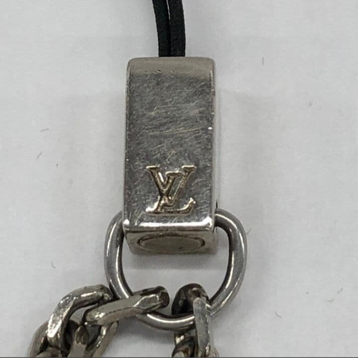 Louis Vuitton ルイヴィトン ストラップ シルバー
