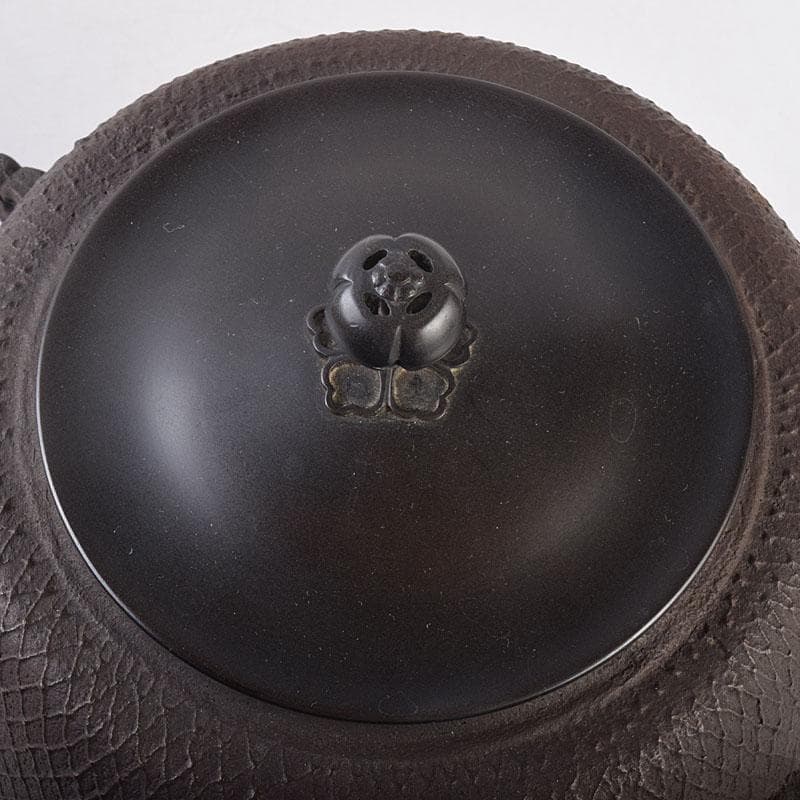 茶道具　釜師　畠春斎作　網地文　尻張釜　共布共箱　M　R9041B