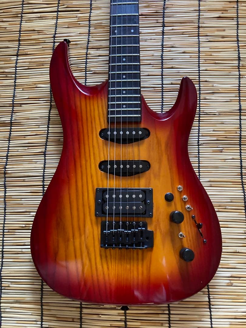 ☆値下決断☆杢目が綺麗な美品　Aria ProⅡ をモディファイして新機能満載