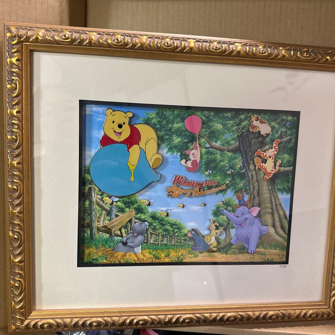 世界限定80くまのプーさん 額装ピンバッチ