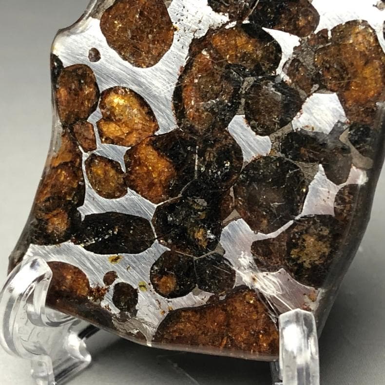 ち*わ様 パラサイト隕石 隕石　石鉄隕石　セリコ隕石 重さ約15ｇ 立て付き