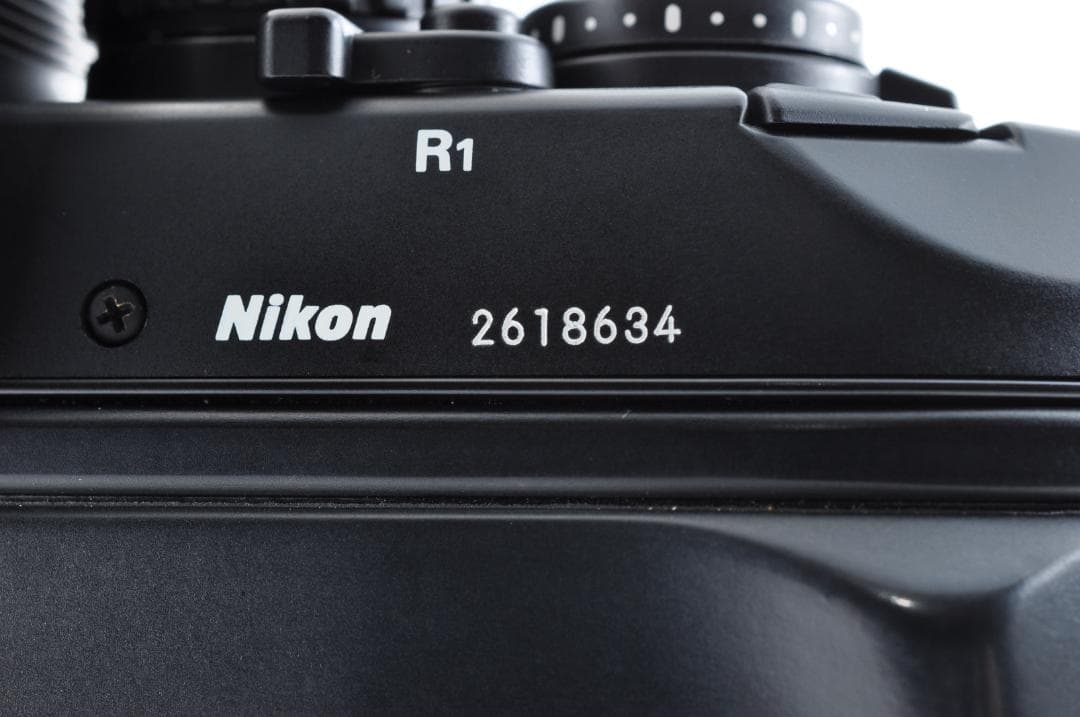 Nikon F4S 一眼レフカメラ MB-21付き 露出OK 液晶漏れなし 後期