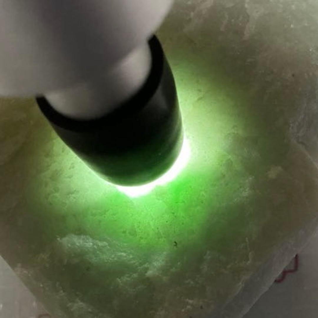 【専用】ティアドロップピアス　小滝産翡翠　翠と白のグラデーション