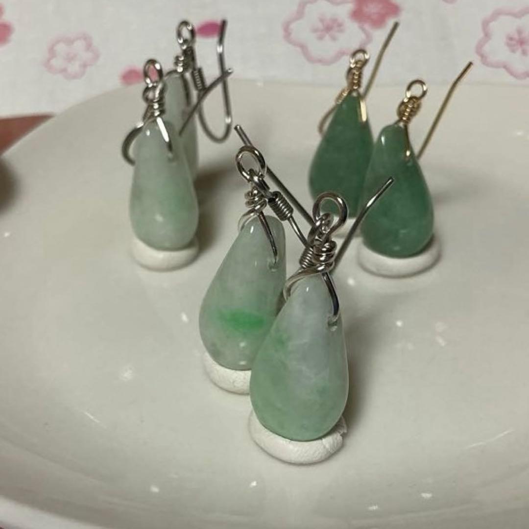 【専用】ティアドロップピアス　小滝産翡翠　翠と白のグラデーション