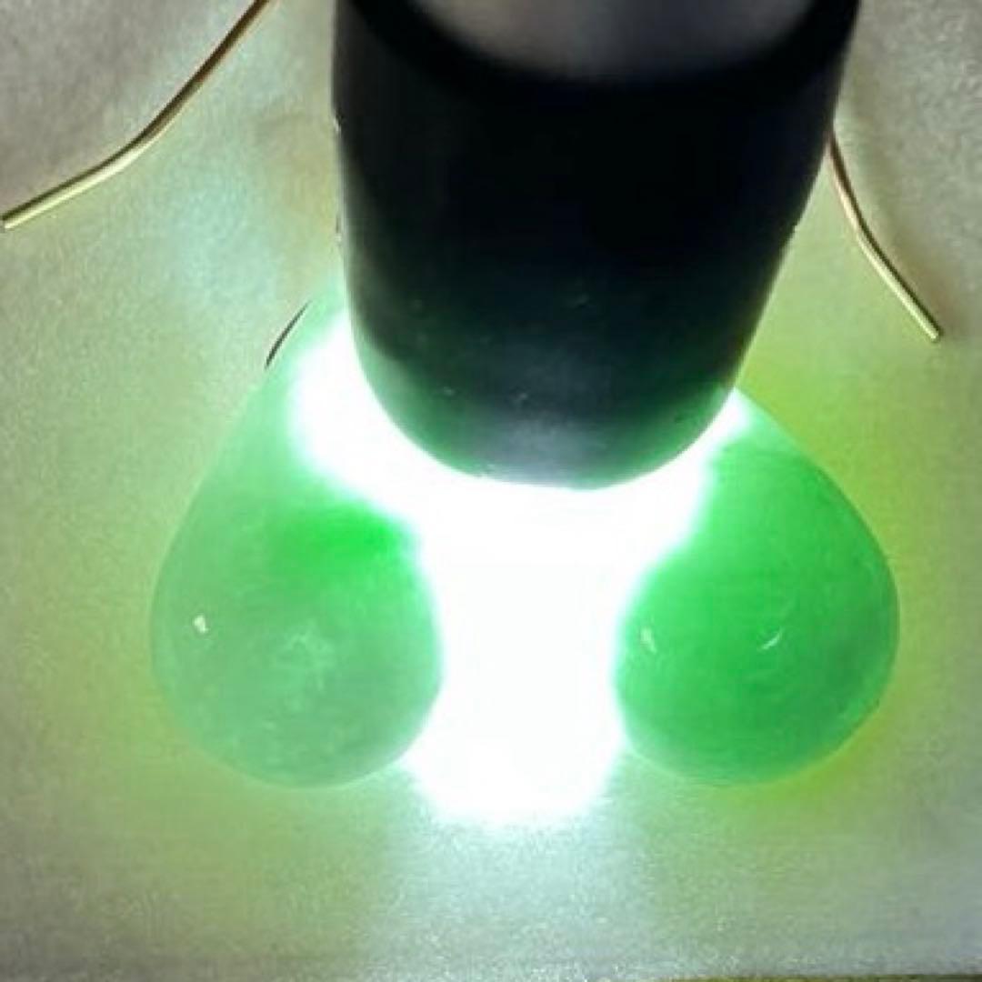 【専用】ティアドロップピアス　小滝産翡翠　翠と白のグラデーション