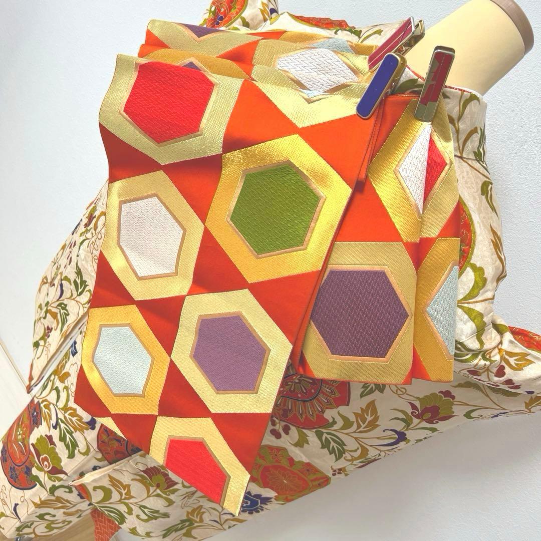 363 振袖フルセット 正絹 ベージュ オレンジ 金彩 駒刺繍 レトロ 花唐草