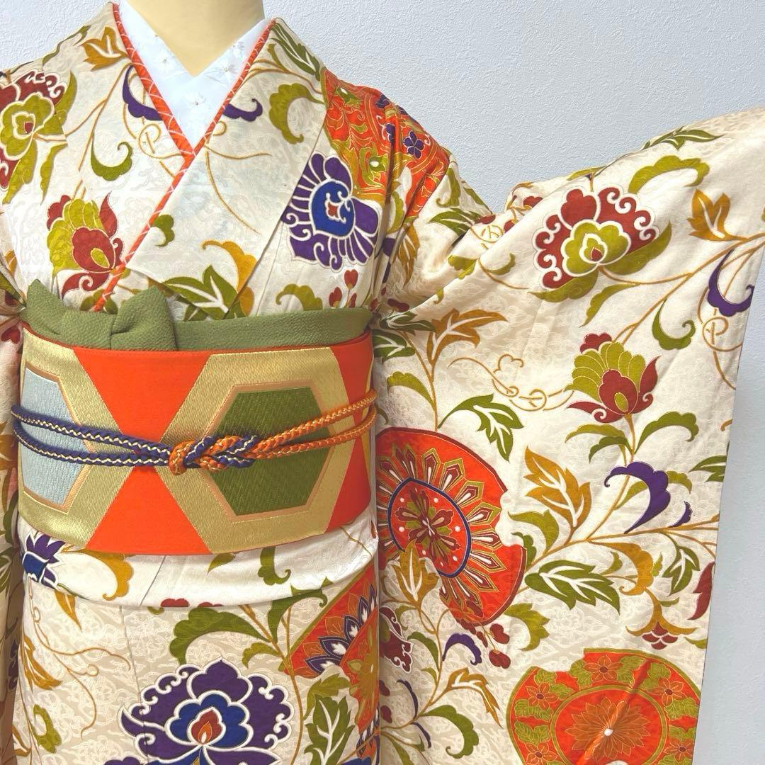 363 振袖フルセット 正絹 ベージュ オレンジ 金彩 駒刺繍 レトロ 花唐草