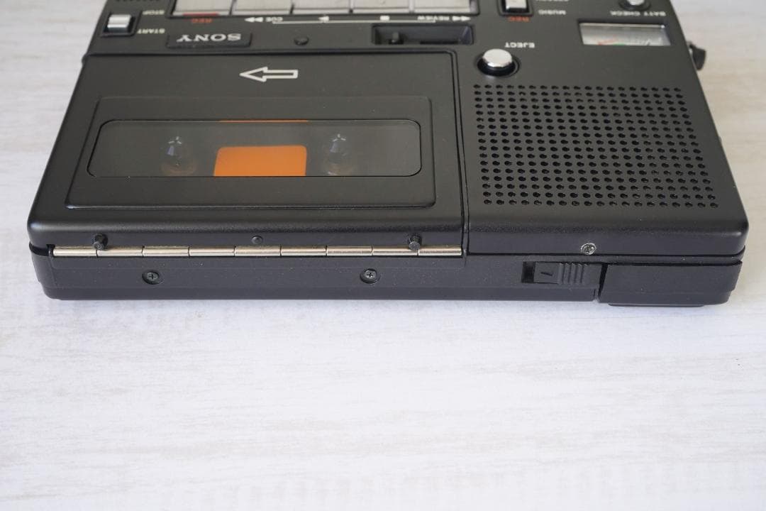 動作品 SONY カセットレコーダー・TC-1100B 日本製カセットプレーヤー