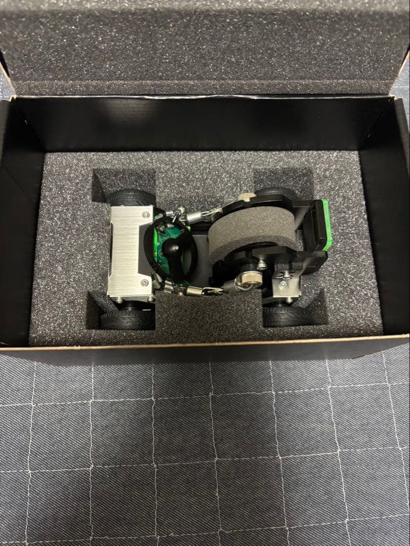 ROBOTOYS（ロボトイズ） ロボット型ウォッチスタンド 車 オフローダー