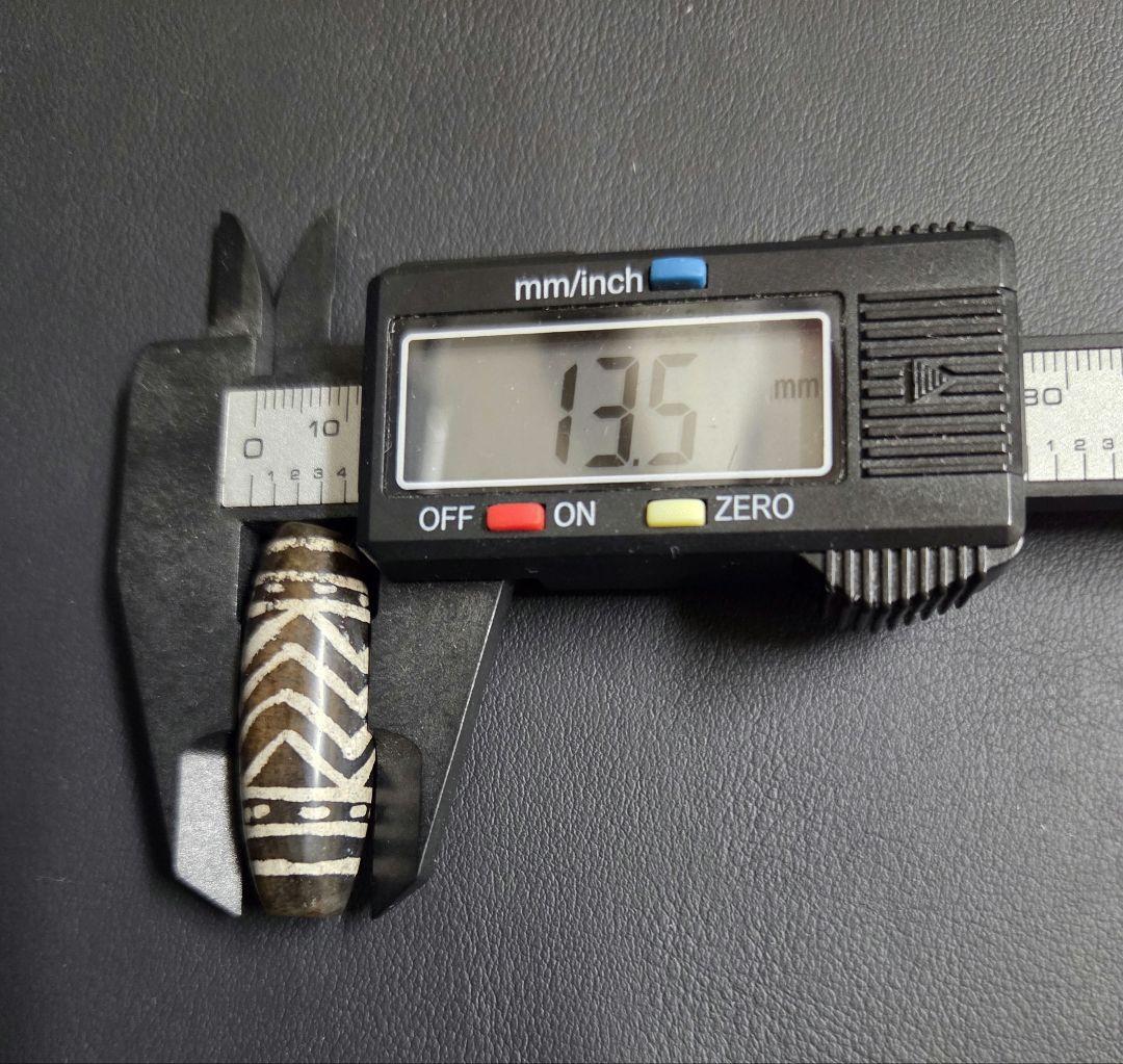 809　天珠　エッチドカーネリアンEched carnelian　！