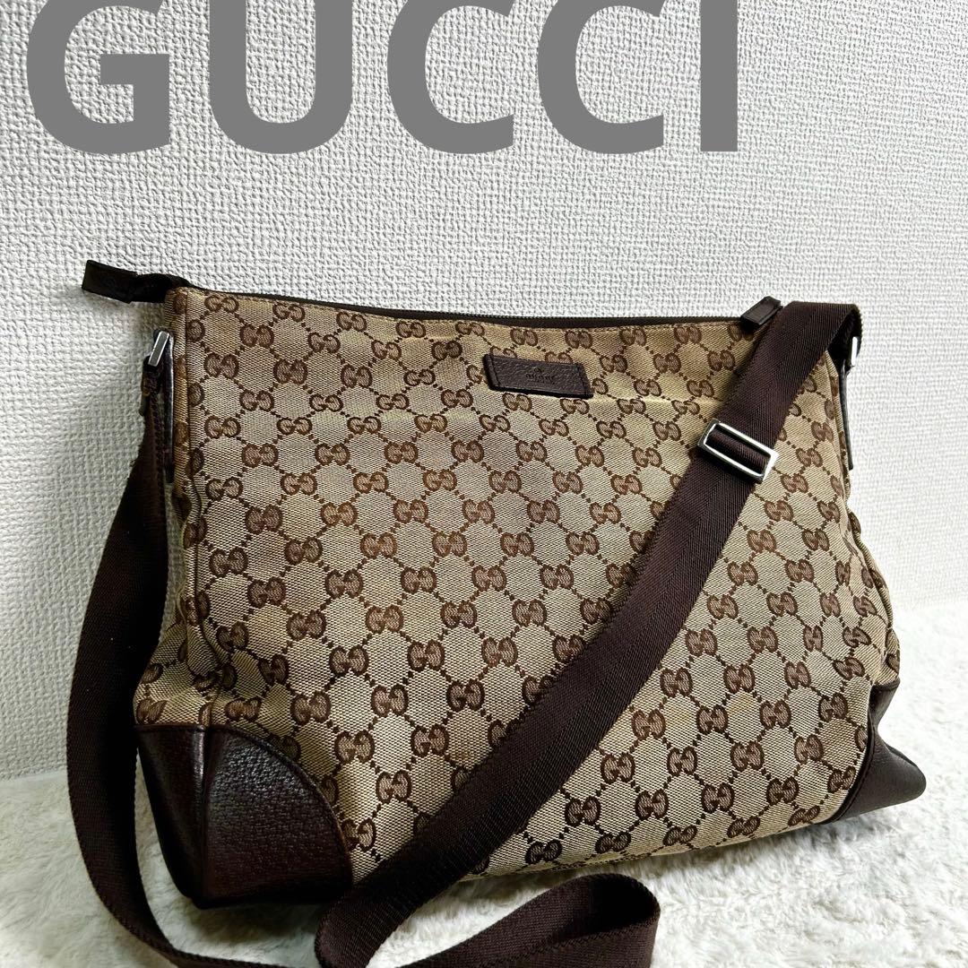 GUCCI 大きめ　メッセンジャーバック　GG柄　キャンバス　斜め掛け　茶色