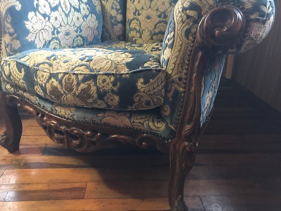 ソファ　ダマスク柄　高級　応接間　アンティーク　ビンテージ
