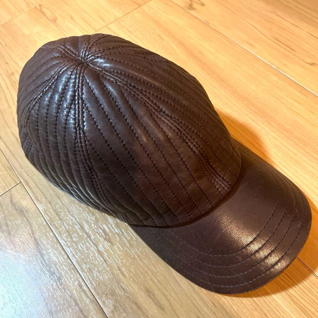 TOD'S 本革キャップ