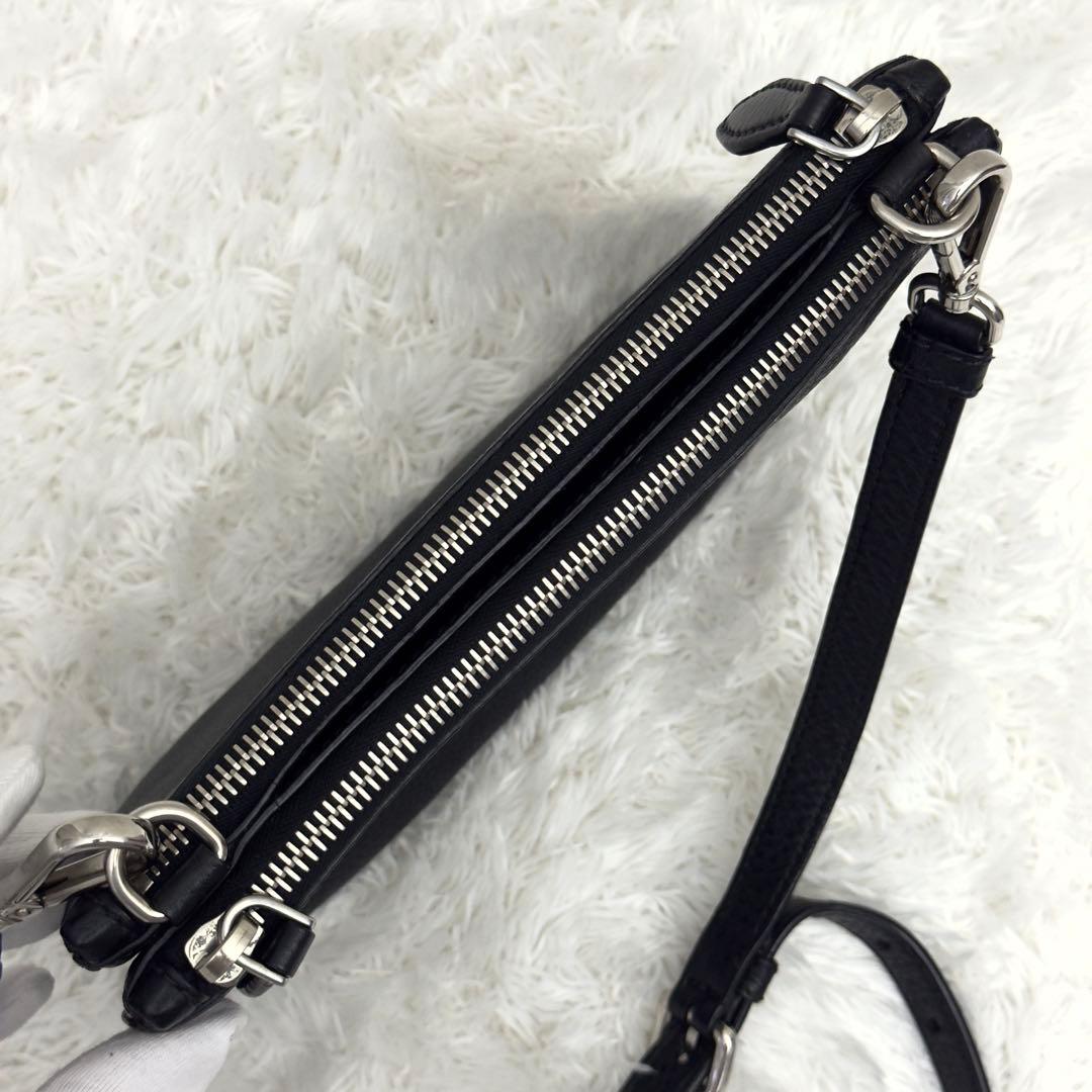 PRADA プラダ ショルダーバッグ レザー ブラック シボ革 シルバー金具