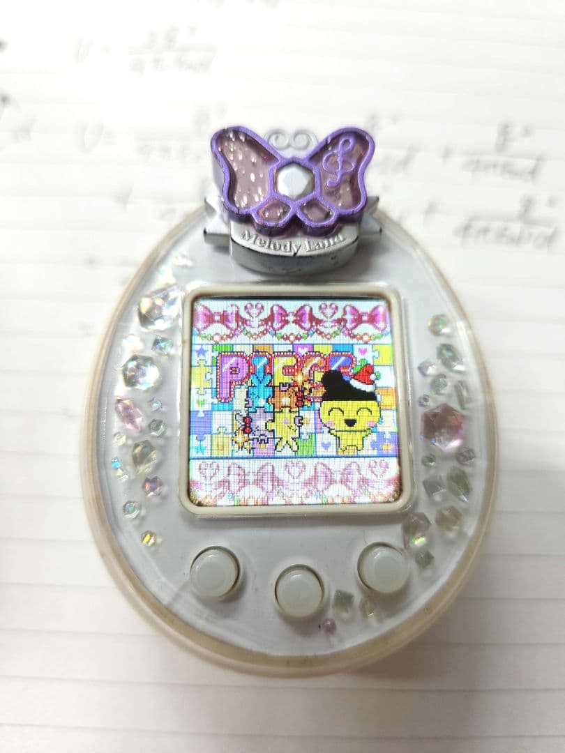 たまごっちピースホワイト　メロディーランドデコピアスつき　動作確認済