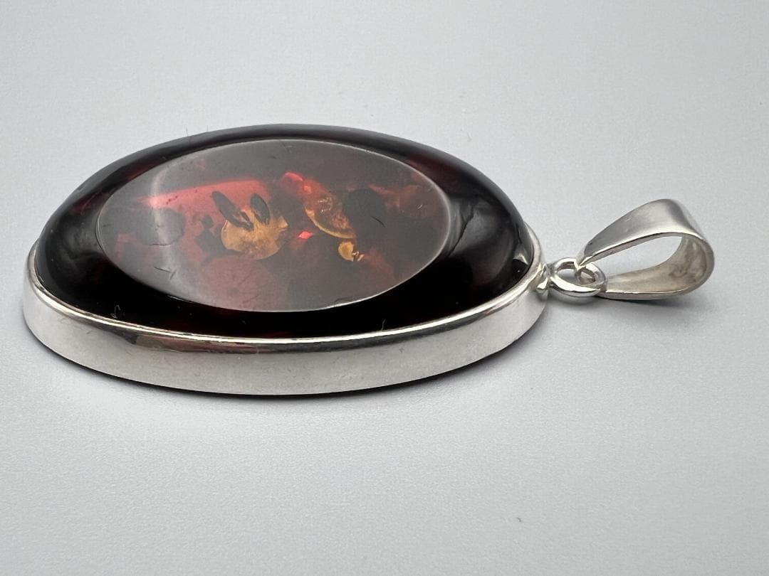 【海】大粒琥珀ペンダント　アンバー　銀製枠　９２５刻印