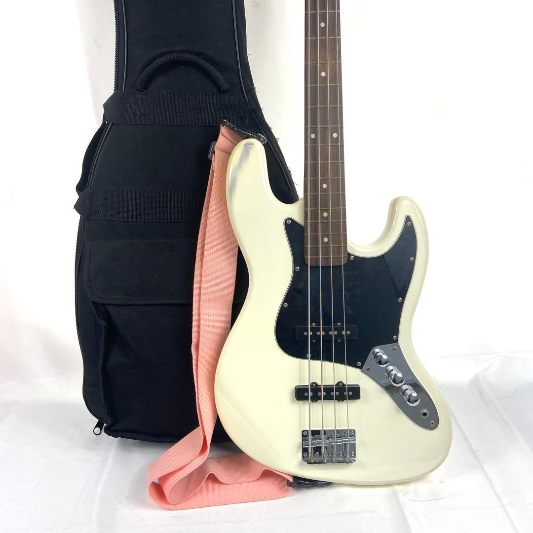 Selder セルダー ジャズベースタイプ エレキベース ホワイト