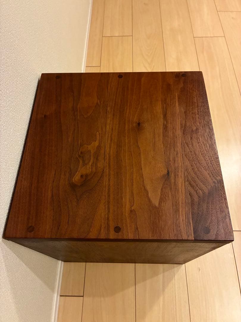 サイドテーブル・ナイトテーブル・ローテーブル MASTERWAL MORELESS NIGHT TABLE