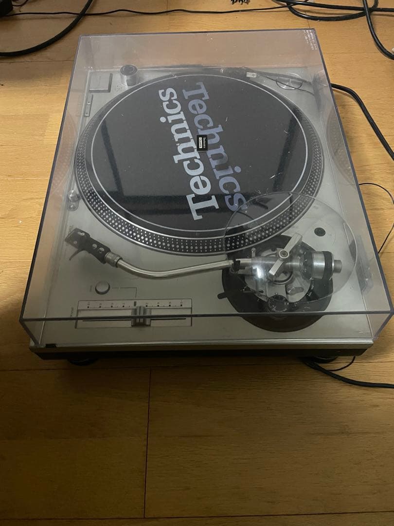 Technics SL-1200ターンテーブル
