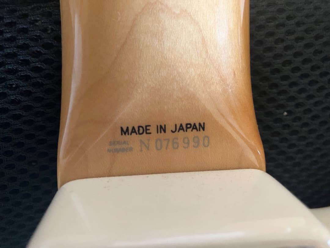 ギター fender japan ST68