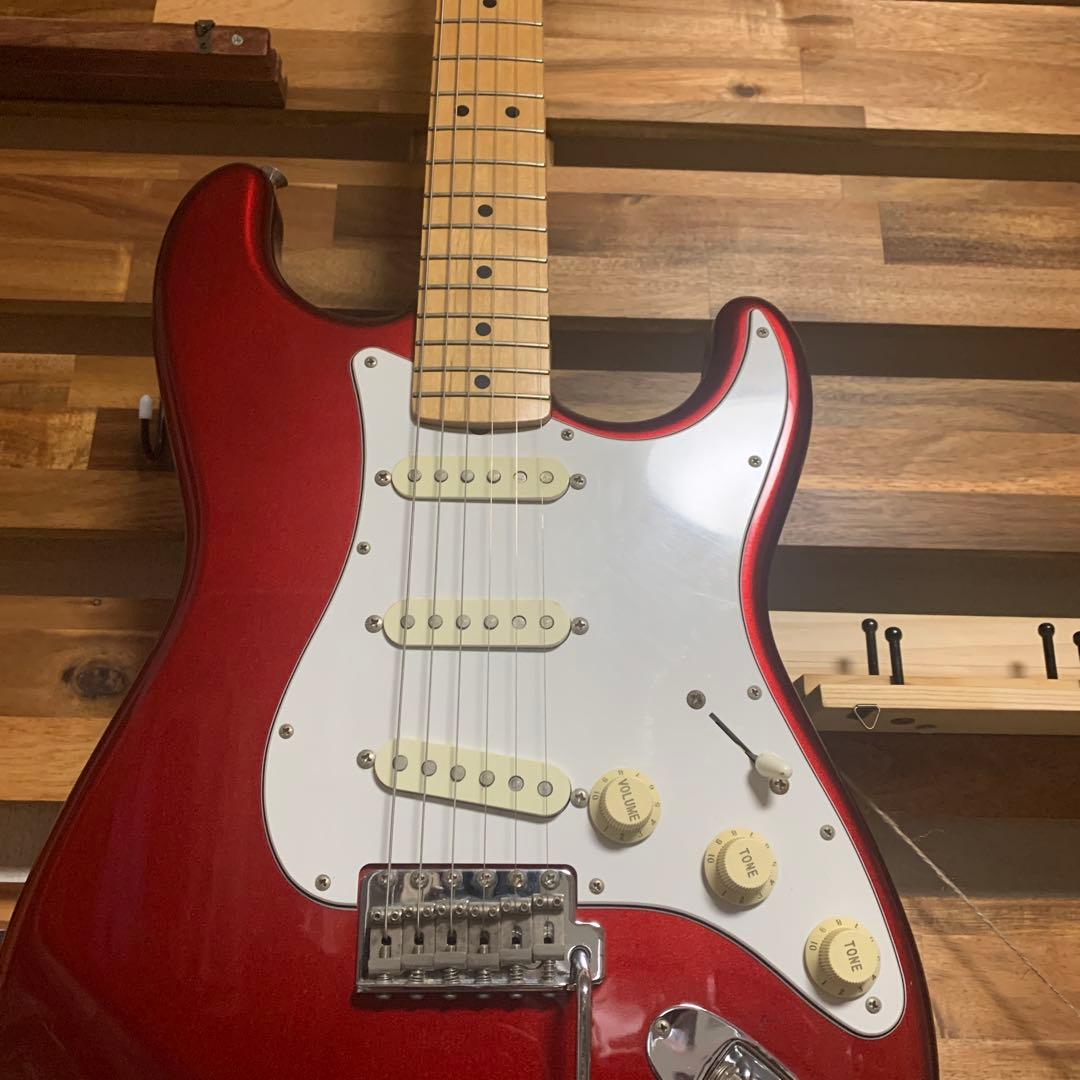 フェンダージャパン ストラトキャスター　sシリアル レッド