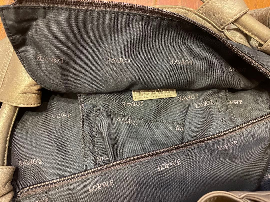 【LOEWE ロエベ】　ナッパアイレ　GOLD