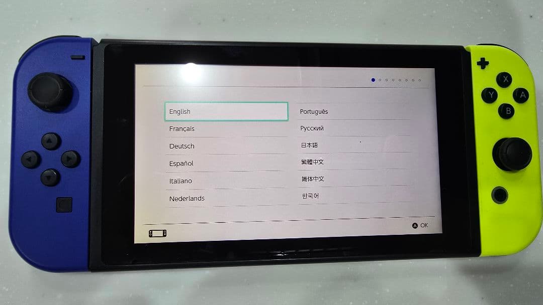 Nintendo Switch 本体 青/黄 Joy-Con