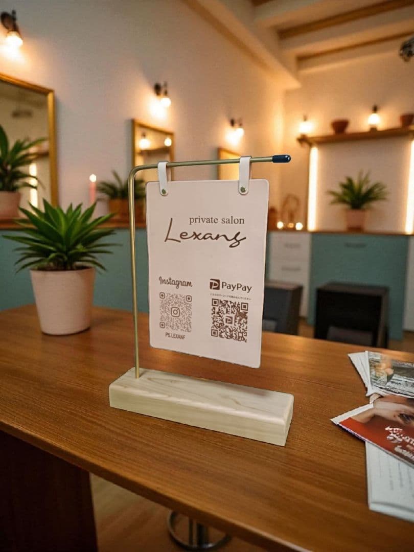 レザーのQRコードスタンド製作します☆　看板　開店祝いなどにもオススメ☆　sns