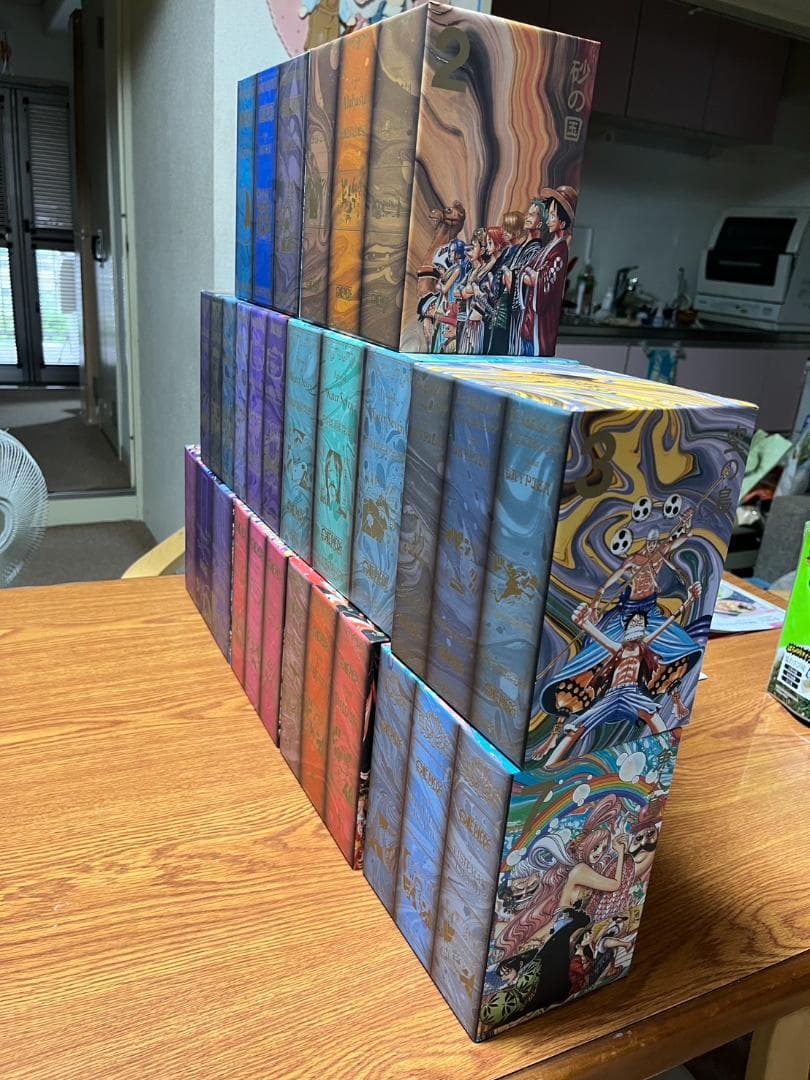 One Piece コミック　第１巻～第１０４巻　ボックス入りセット（ほぼ新品）