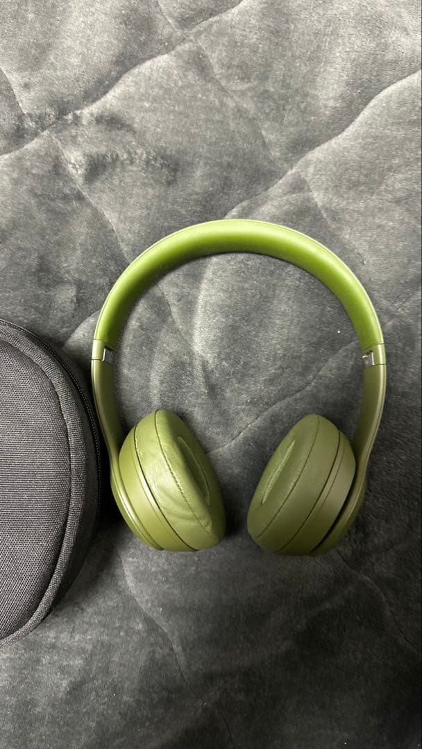モンスタービーツ　ワイヤレスヘッドホン グリーン キャリングケース付き
