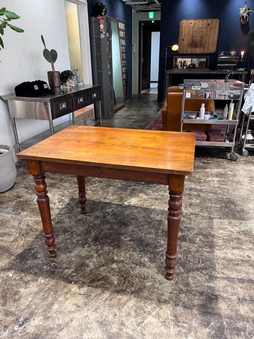 【値下げ】SHARK ATTACK ヴィンテージ カフェテーブル/美容室使用