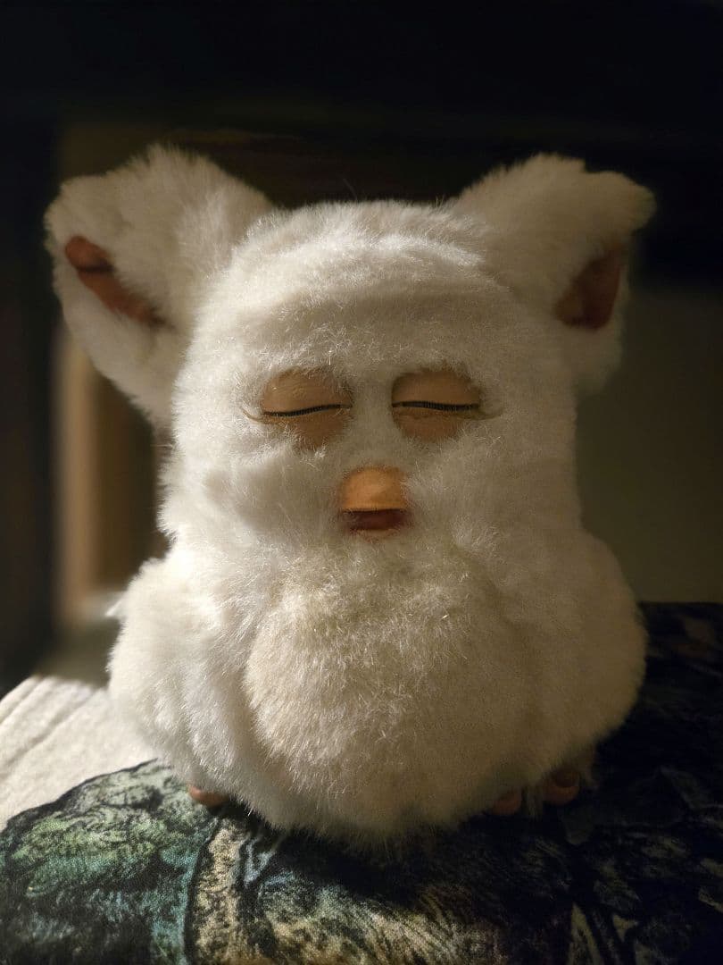 ファービー2 スノーボールホワイト 緑目　稼働品