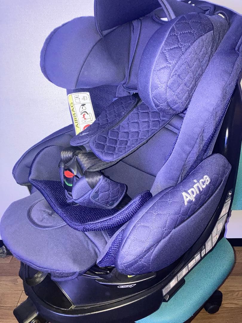 ばーばぱぱ⭐️フラディアグロウプレミアムISOFIXチャイルドシート