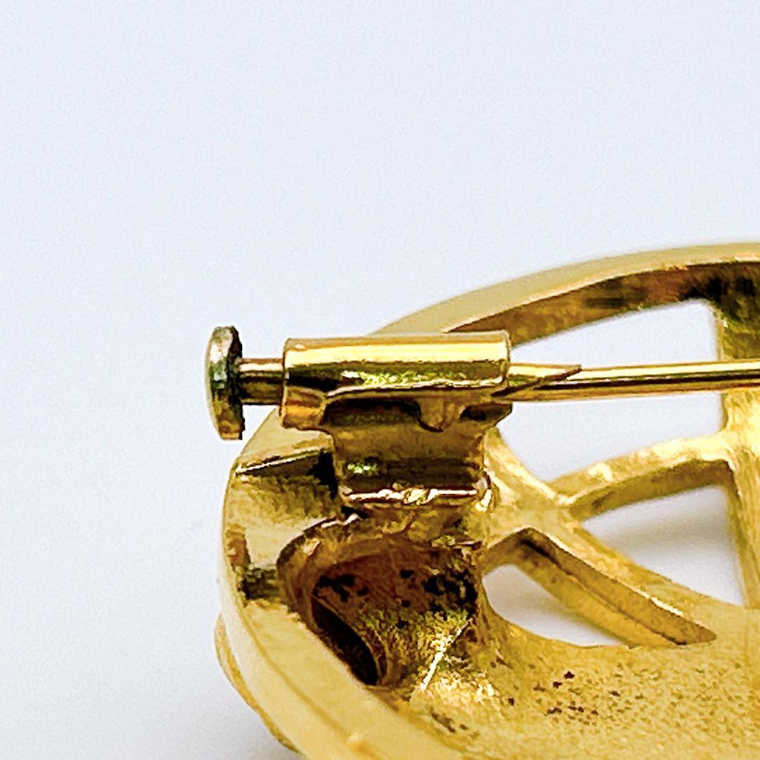 【鑑定済み！】 シャネル ヴィンテージ ブローチ ゴールドメタル CHANEL