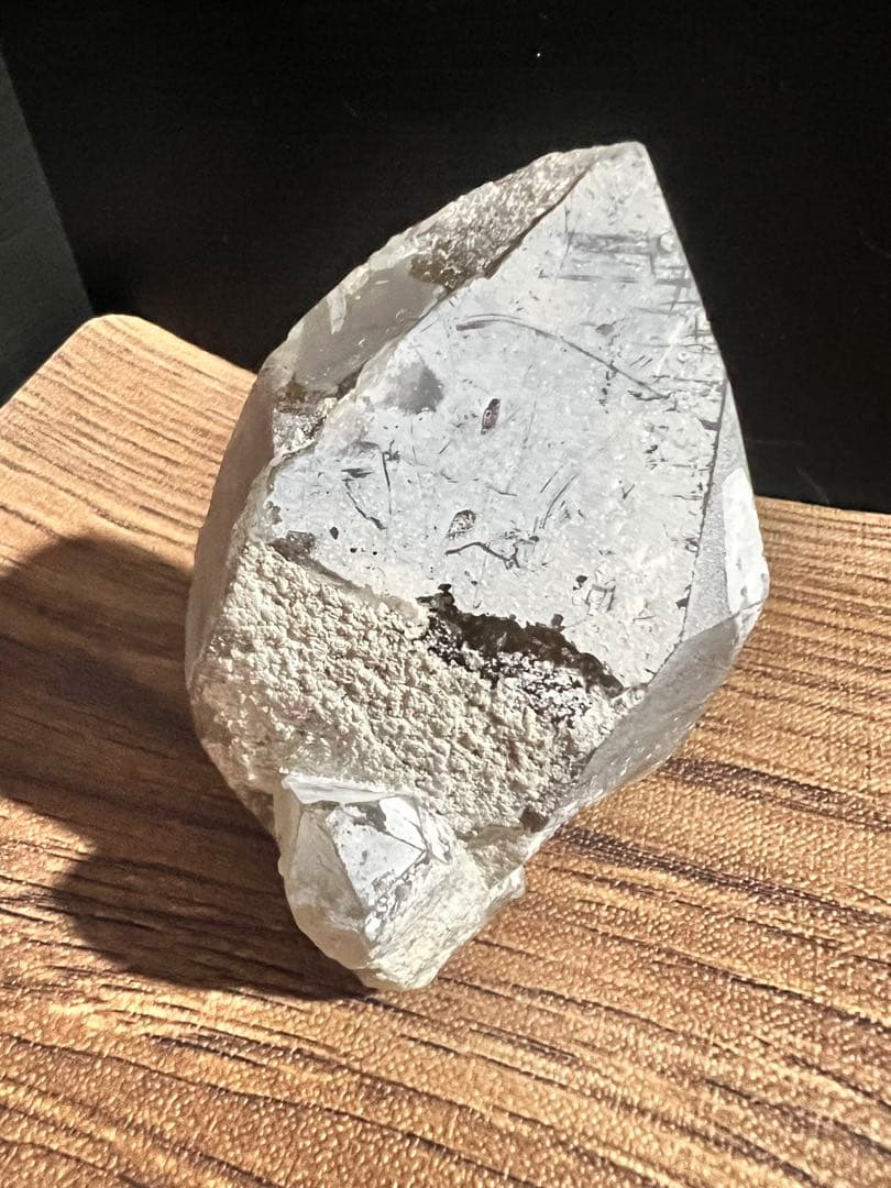 龍脈の精髄 ヘマタイト煙水晶 大地と響く浄化と守護 売上一部保護猫活動に使用