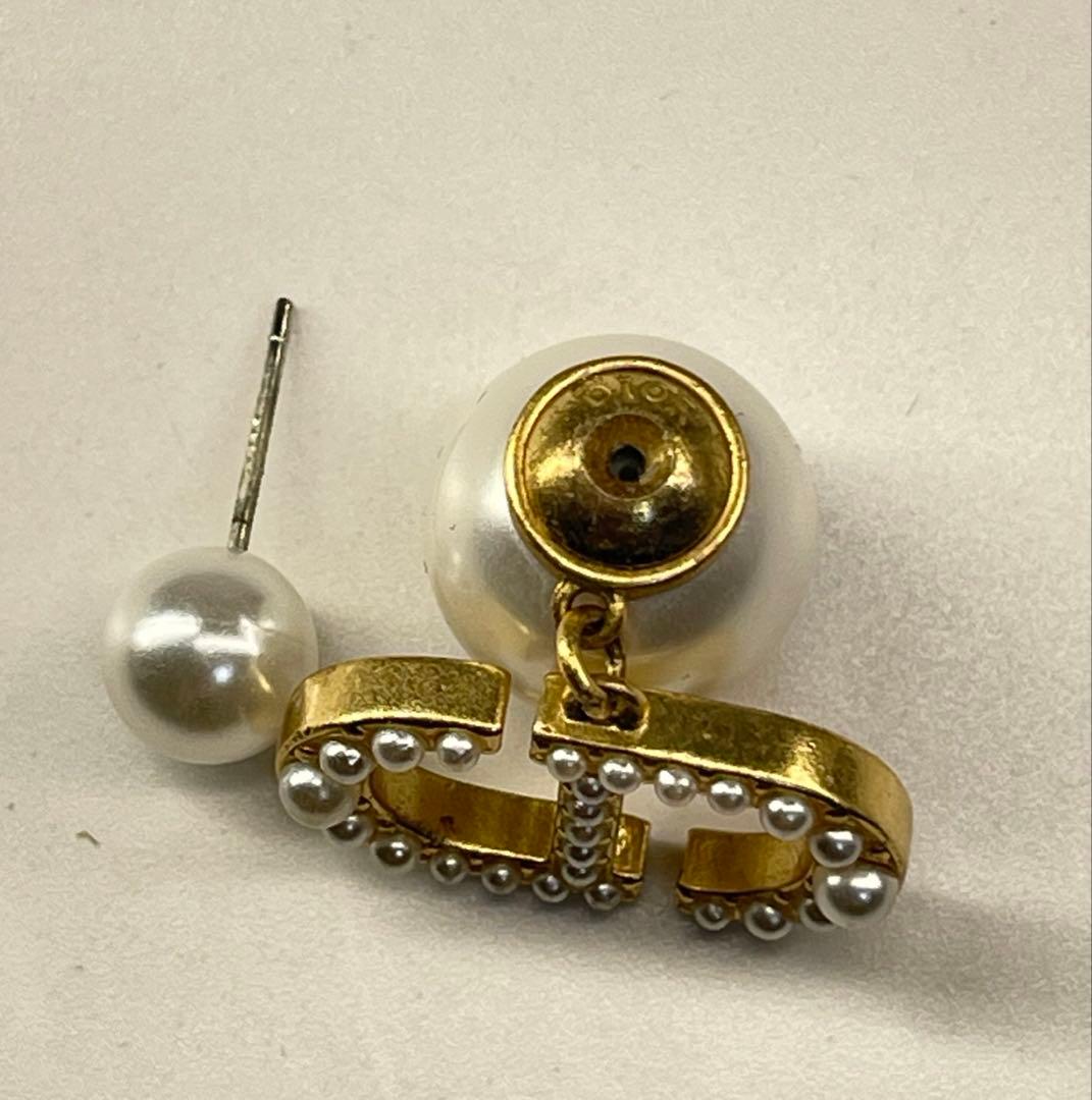 Christian Dior(クリスチャンディオール)ピアス