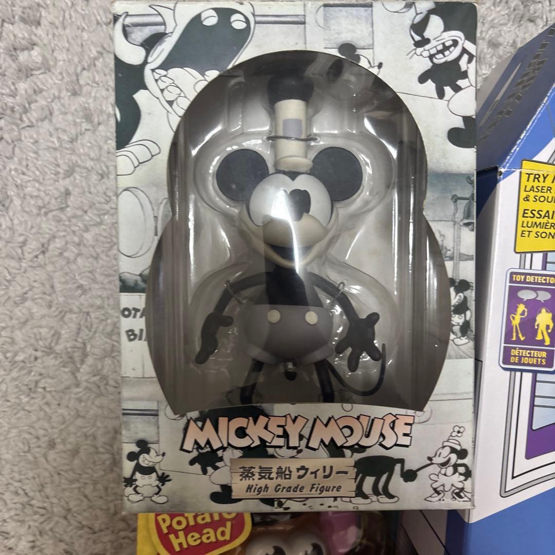 ディズニー フィギュア バズライトイヤー など