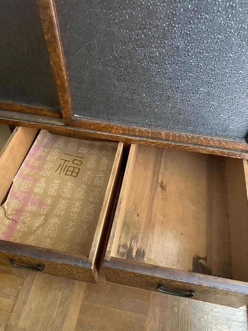 使いこまれた風合いが良い茶箪笥 古家具/食器棚/チェスト/和家具/和モダン